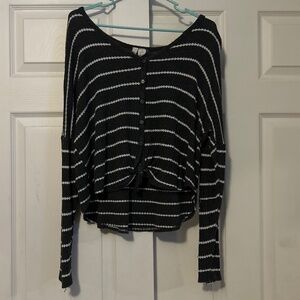 Sky and Sparrow Button Sweater Striped Knot Medium